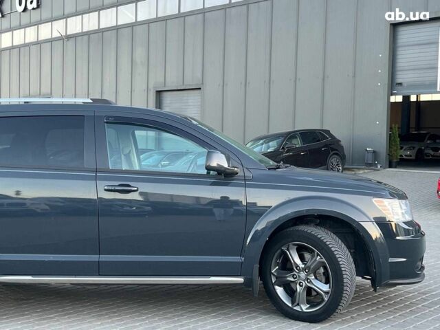 Серый Додж Джорни, объемом двигателя 2.4 л и пробегом 170 тыс. км за 10590 $, фото 3 на Automoto.ua