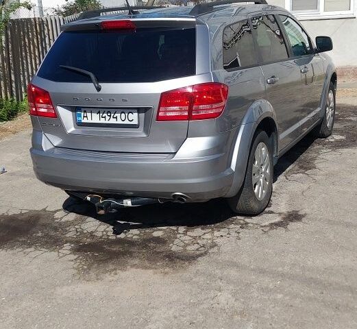 Серый Додж Джорни, объемом двигателя 2.4 л и пробегом 230 тыс. км за 9999 $, фото 2 на Automoto.ua