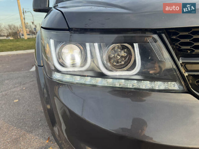 Серый Додж Джорни, объемом двигателя 3.6 л и пробегом 139 тыс. км за 13950 $, фото 72 на Automoto.ua