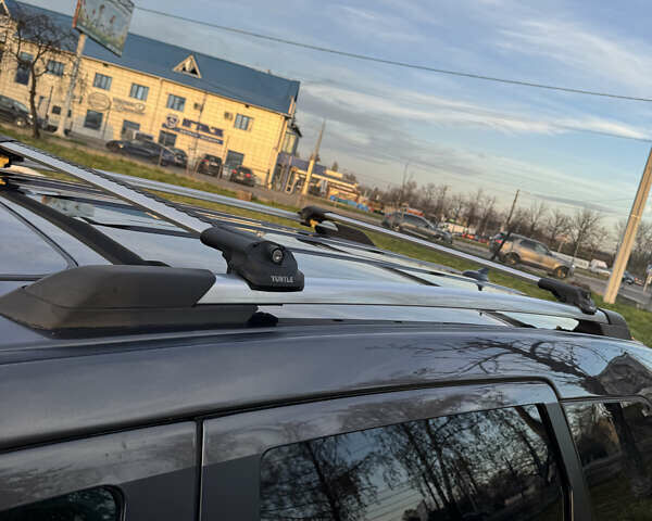 Серый Додж Джорни, объемом двигателя 3.6 л и пробегом 139 тыс. км за 13950 $, фото 92 на Automoto.ua