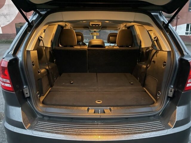 Серый Додж Джорни, объемом двигателя 2.4 л и пробегом 136 тыс. км за 10500 $, фото 8 на Automoto.ua