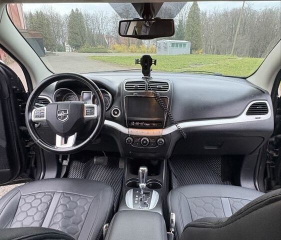 Серый Додж Джорни, объемом двигателя 2.4 л и пробегом 240 тыс. км за 11200 $, фото 6 на Automoto.ua