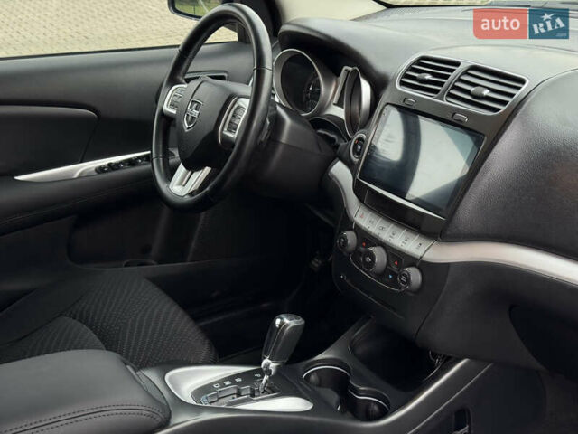 Серый Додж Джорни, объемом двигателя 2.4 л и пробегом 141 тыс. км за 10500 $, фото 52 на Automoto.ua