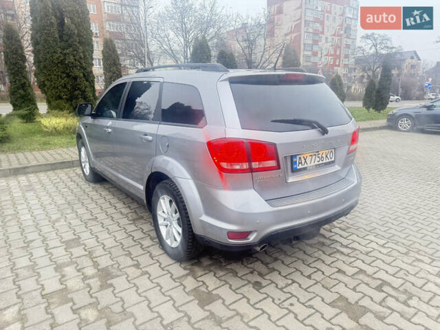 Серый Додж Джорни, объемом двигателя 3.6 л и пробегом 156 тыс. км за 13550 $, фото 3 на Automoto.ua