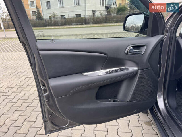 Серый Додж Джорни, объемом двигателя 2.4 л и пробегом 141 тыс. км за 10500 $, фото 34 на Automoto.ua