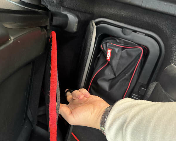 Серый Додж Джорни, объемом двигателя 3.6 л и пробегом 139 тыс. км за 13950 $, фото 55 на Automoto.ua