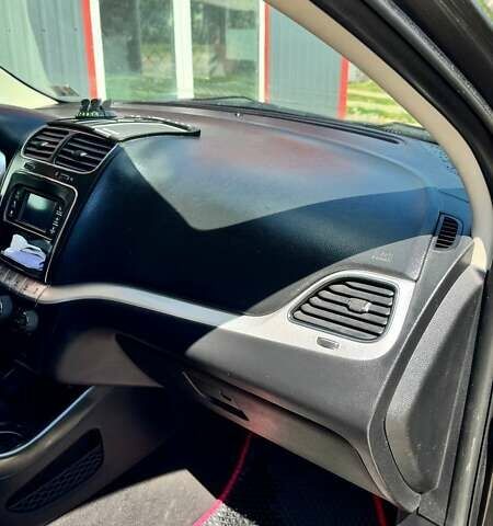 Додж Джорни 2016 в Андрушевке на Automoto.ua Серый Додж Джорни, объемом двигателя 3.6 л и пробегом 186 тыс. км за 11500 $, фото 12 на Automoto.ua