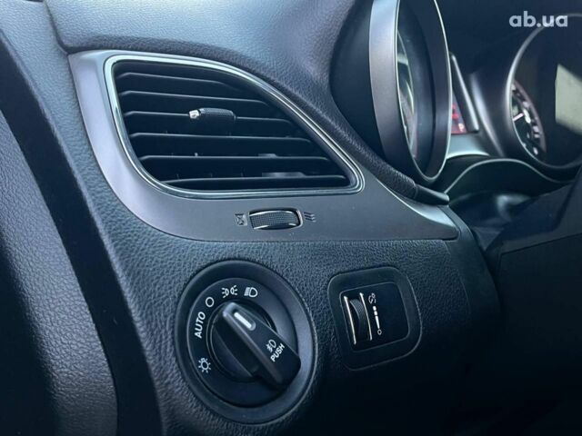 Серый Додж Джорни, объемом двигателя 2.4 л и пробегом 170 тыс. км за 10590 $, фото 15 на Automoto.ua