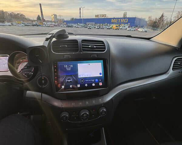 Серый Додж Джорни, объемом двигателя 3.6 л и пробегом 139 тыс. км за 13950 $, фото 93 на Automoto.ua