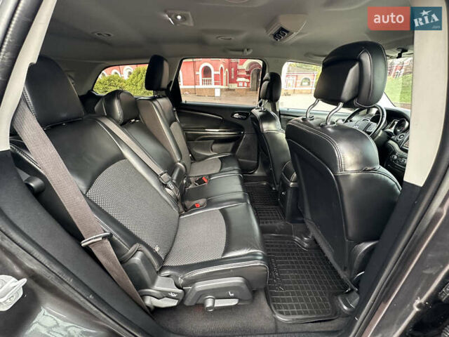 Додж Джорни 2016 в Днепре (Днепропетровске) на Automoto.ua Серый Додж Джорни, объемом двигателя 3.6 л и пробегом 201 тыс. км за 12999 $, фото 16 на Automoto.ua