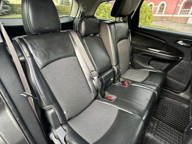 Серый Додж Джорни, объемом двигателя 3.6 л и пробегом 201 тыс. км за 12000 $, фото 16 на Automoto.ua