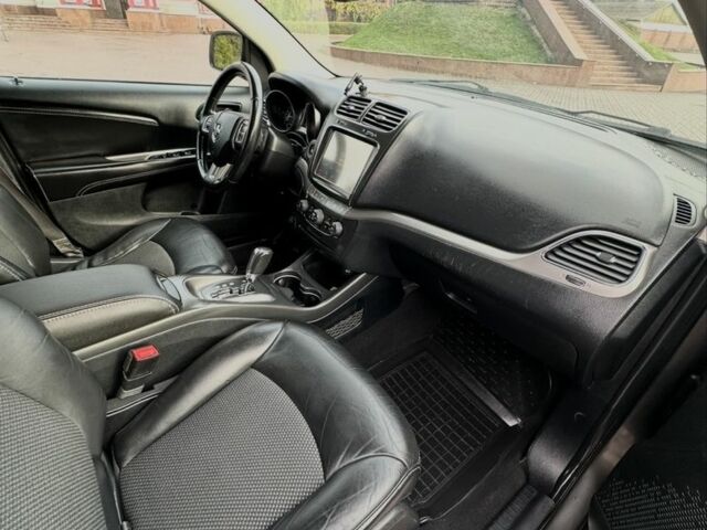 Серый Додж Джорни, объемом двигателя 3.6 л и пробегом 201 тыс. км за 12000 $, фото 6 на Automoto.ua