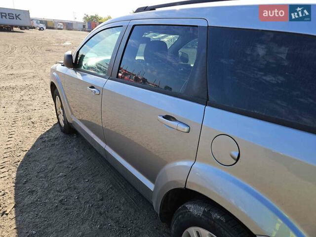 Сірий Додж Джорні, об'ємом двигуна 2.4 л та пробігом 209 тис. км за 8200 $, фото 11 на Automoto.ua