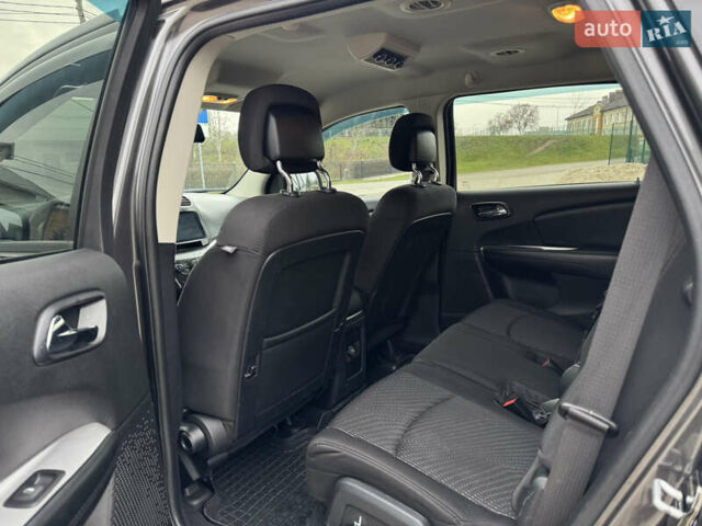 Серый Додж Джорни, объемом двигателя 2.4 л и пробегом 141 тыс. км за 10500 $, фото 41 на Automoto.ua