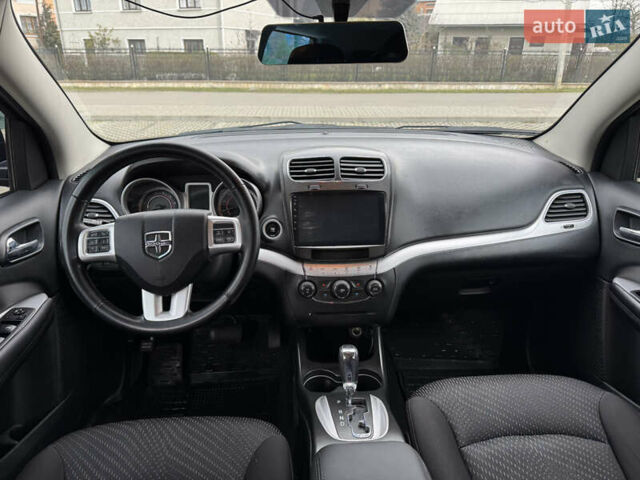 Серый Додж Джорни, объемом двигателя 2.4 л и пробегом 141 тыс. км за 10500 $, фото 44 на Automoto.ua