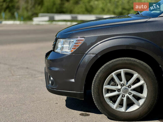 Серый Додж Джорни, объемом двигателя 3.6 л и пробегом 86 тыс. км за 13700 $, фото 6 на Automoto.ua