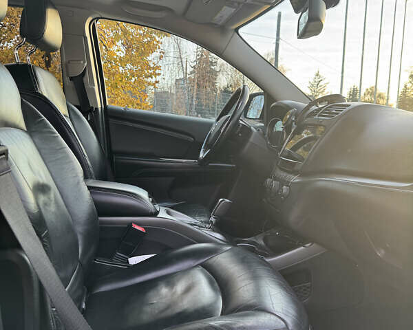 Серый Додж Джорни, объемом двигателя 3.6 л и пробегом 139 тыс. км за 13950 $, фото 52 на Automoto.ua