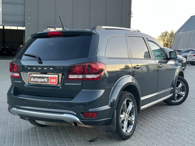 Серый Додж Джорни, объемом двигателя 2.4 л и пробегом 170 тыс. км за 10590 $, фото 6 на Automoto.ua