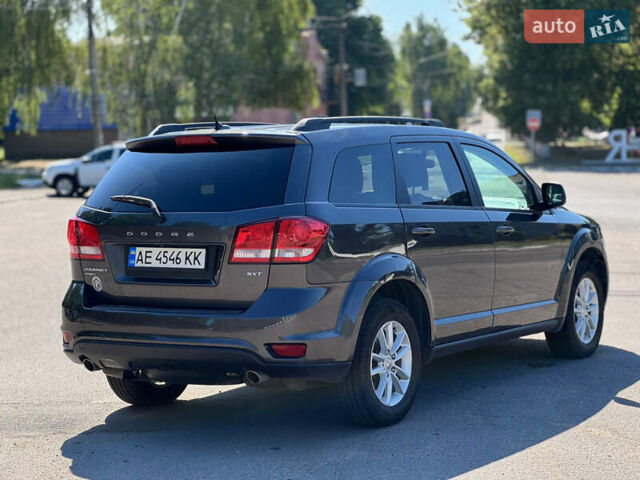 Серый Додж Джорни, объемом двигателя 3.6 л и пробегом 86 тыс. км за 13700 $, фото 5 на Automoto.ua