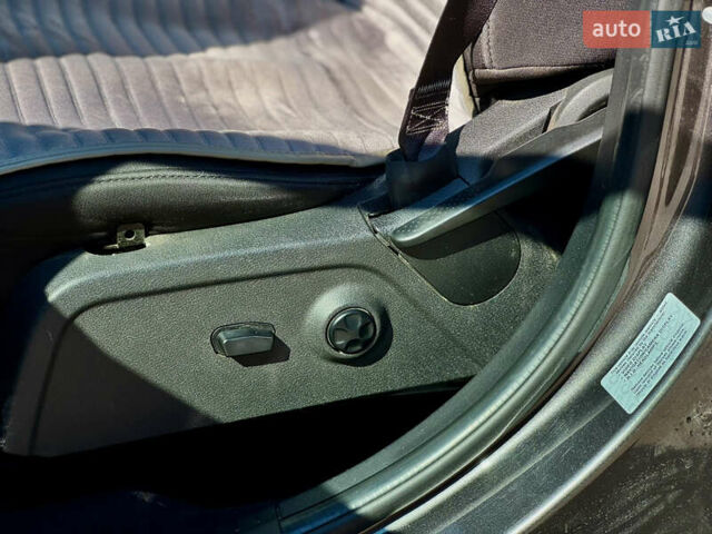 Серый Додж Джорни, объемом двигателя 3.6 л и пробегом 86 тыс. км за 13700 $, фото 12 на Automoto.ua