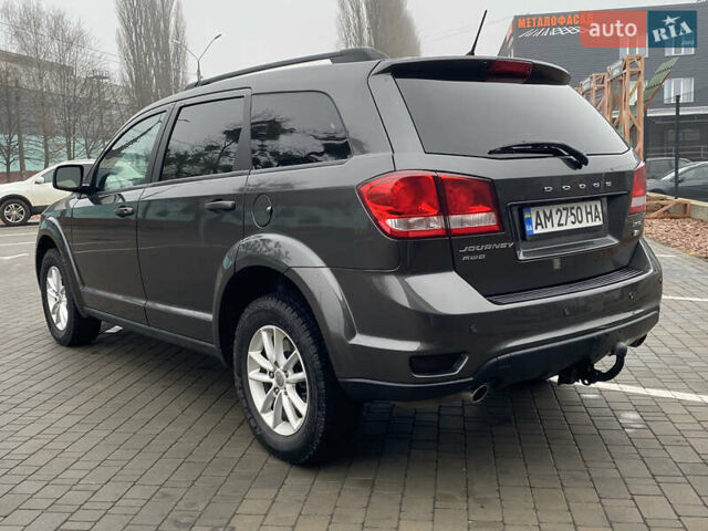 Серый Додж Джорни, объемом двигателя 3.6 л и пробегом 188 тыс. км за 9900 $, фото 6 на Automoto.ua