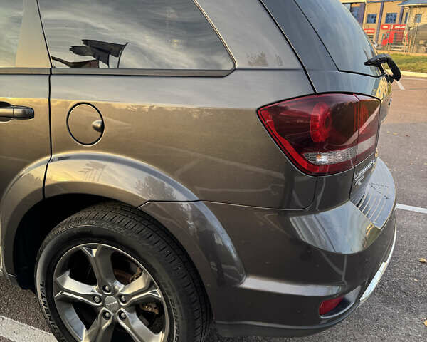 Серый Додж Джорни, объемом двигателя 3.6 л и пробегом 139 тыс. км за 13950 $, фото 43 на Automoto.ua