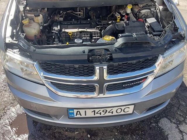 Серый Додж Джорни, объемом двигателя 2.4 л и пробегом 230 тыс. км за 9999 $, фото 4 на Automoto.ua