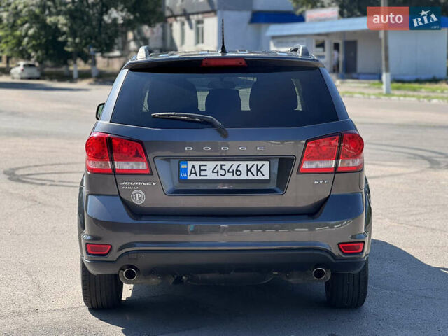 Серый Додж Джорни, объемом двигателя 3.6 л и пробегом 86 тыс. км за 13700 $, фото 4 на Automoto.ua