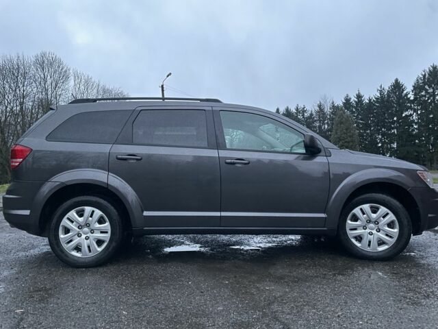 Серый Додж Джорни, объемом двигателя 2.4 л и пробегом 136 тыс. км за 10500 $, фото 3 на Automoto.ua