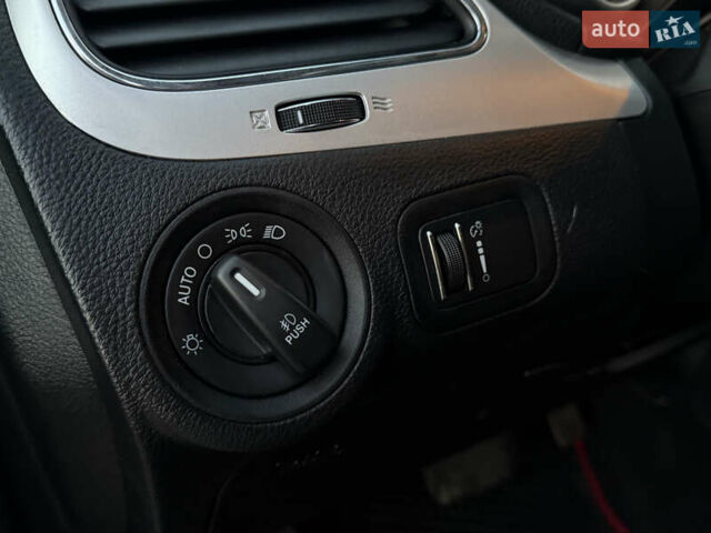 Сірий Додж Джорні, об'ємом двигуна 3.6 л та пробігом 188 тис. км за 10200 $, фото 16 на Automoto.ua