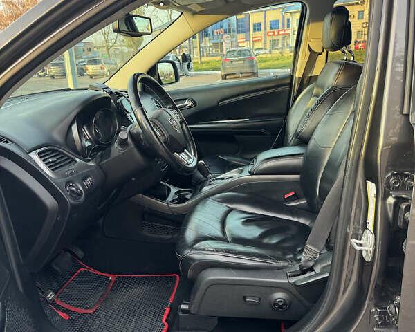 Серый Додж Джорни, объемом двигателя 3.6 л и пробегом 139 тыс. км за 13950 $, фото 65 на Automoto.ua