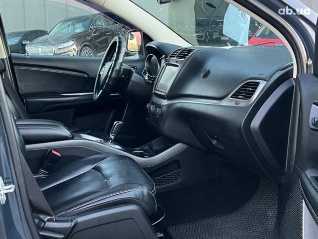 Серый Додж Джорни, объемом двигателя 2.4 л и пробегом 170 тыс. км за 10590 $, фото 35 на Automoto.ua