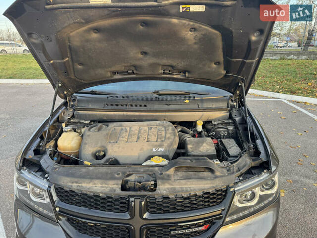 Серый Додж Джорни, объемом двигателя 3.6 л и пробегом 139 тыс. км за 13950 $, фото 81 на Automoto.ua