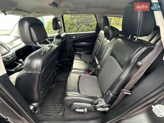 Додж Джорни 2016 в Днепре (Днепропетровске) на Automoto.ua Серый Додж Джорни, объемом двигателя 3.6 л и пробегом 201 тыс. км за 12999 $, фото 13 на Automoto.ua