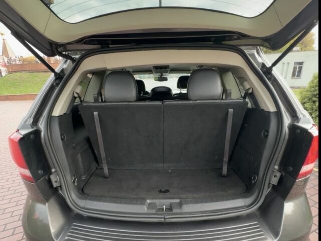 Серый Додж Джорни, объемом двигателя 3.6 л и пробегом 201 тыс. км за 12000 $, фото 11 на Automoto.ua