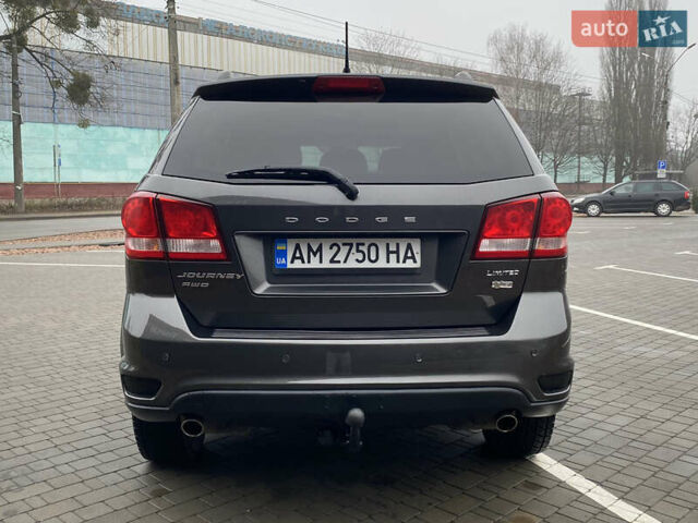 Серый Додж Джорни, объемом двигателя 3.6 л и пробегом 188 тыс. км за 9900 $, фото 5 на Automoto.ua