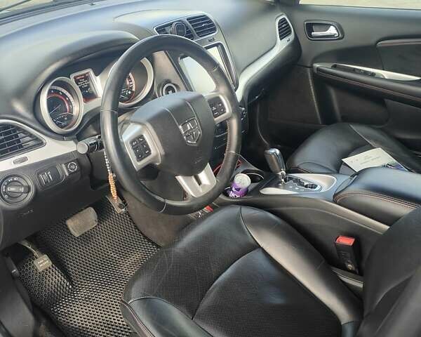 Серый Додж Джорни, объемом двигателя 3.6 л и пробегом 172 тыс. км за 15999 $, фото 3 на Automoto.ua