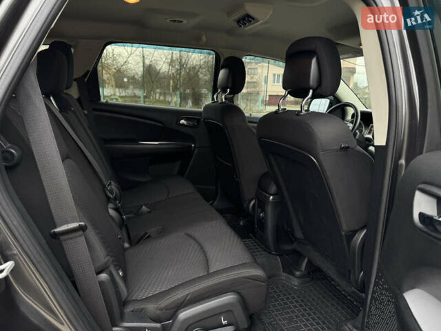 Серый Додж Джорни, объемом двигателя 2.4 л и пробегом 141 тыс. км за 10500 $, фото 46 на Automoto.ua