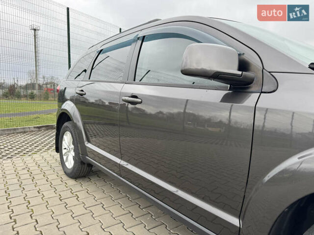 Серый Додж Джорни, объемом двигателя 2.4 л и пробегом 141 тыс. км за 10500 $, фото 23 на Automoto.ua