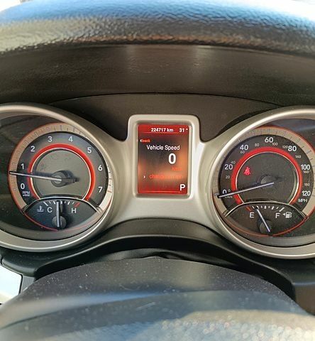 Серый Додж Джорни, объемом двигателя 2.4 л и пробегом 227 тыс. км за 12600 $, фото 8 на Automoto.ua