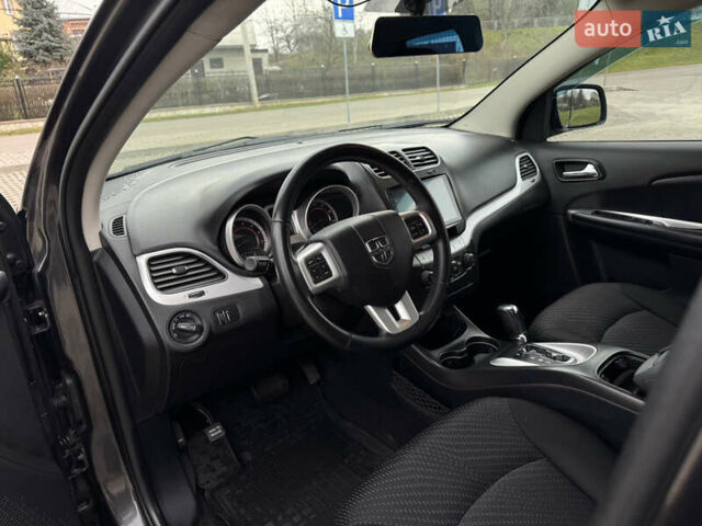 Серый Додж Джорни, объемом двигателя 2.4 л и пробегом 141 тыс. км за 10500 $, фото 37 на Automoto.ua