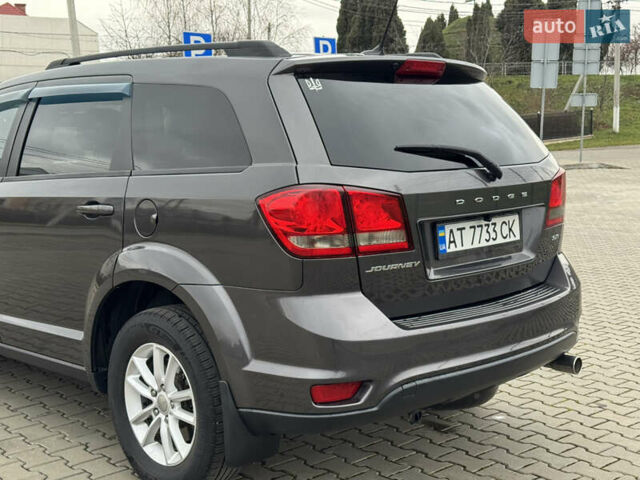 Серый Додж Джорни, объемом двигателя 2.4 л и пробегом 141 тыс. км за 10500 $, фото 29 на Automoto.ua