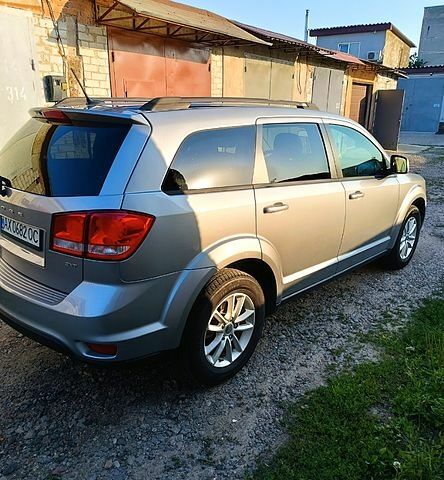 Серый Додж Джорни, объемом двигателя 2.4 л и пробегом 227 тыс. км за 12600 $, фото 3 на Automoto.ua