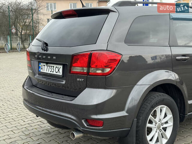 Серый Додж Джорни, объемом двигателя 2.4 л и пробегом 141 тыс. км за 10500 $, фото 25 на Automoto.ua