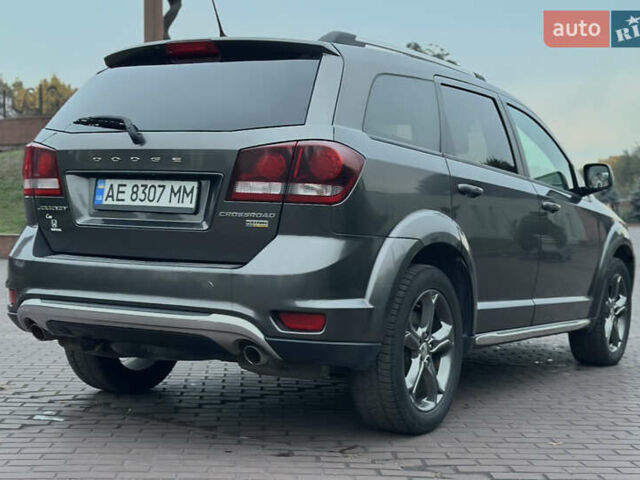 Додж Джорни 2016 в Днепре (Днепропетровске) на Automoto.ua Серый Додж Джорни, объемом двигателя 3.6 л и пробегом 201 тыс. км за 12999 $, фото 6 на Automoto.ua