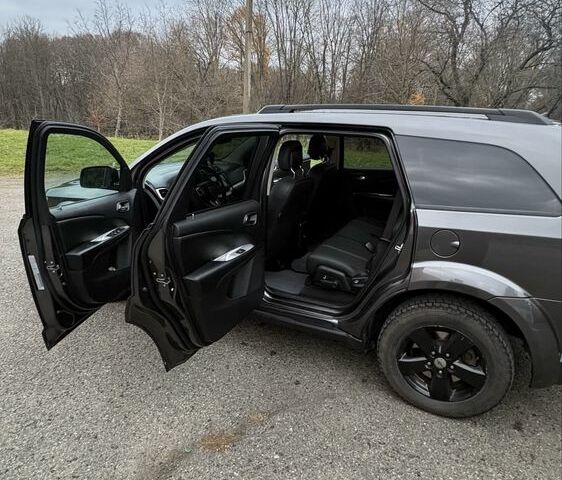 Серый Додж Джорни, объемом двигателя 2.4 л и пробегом 240 тыс. км за 11200 $, фото 10 на Automoto.ua