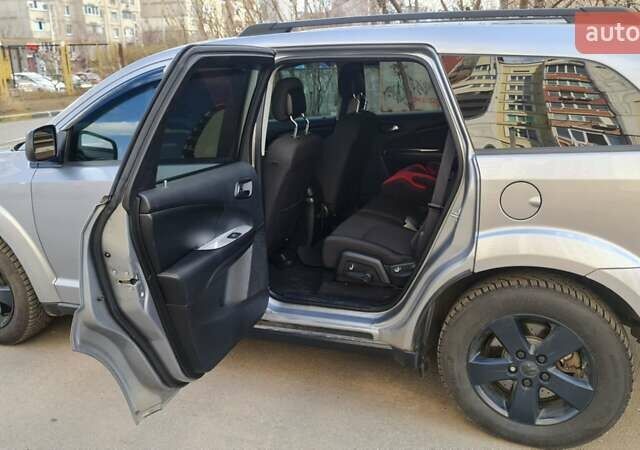 Серый Додж Джорни, объемом двигателя 2.36 л и пробегом 147 тыс. км за 9500 $, фото 10 на Automoto.ua