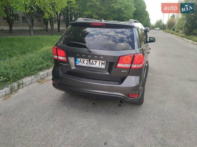 Сірий Додж Джорні, об'ємом двигуна 2.36 л та пробігом 278 тис. км за 10800 $, фото 1 на Automoto.ua