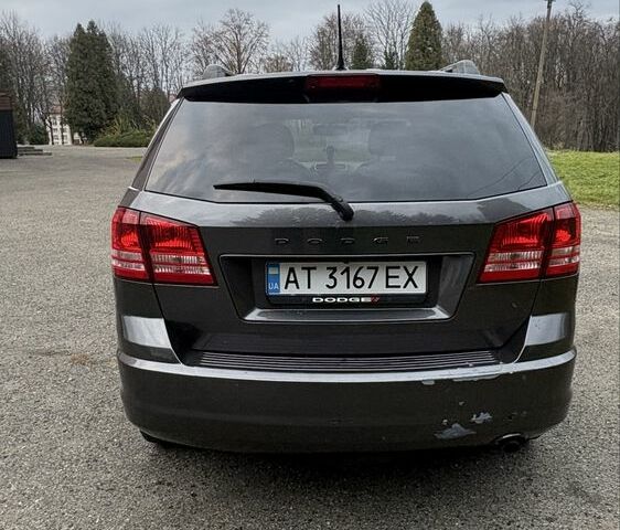 Серый Додж Джорни, объемом двигателя 2.4 л и пробегом 240 тыс. км за 11200 $, фото 2 на Automoto.ua