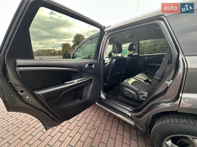 Додж Джорни 2016 в Днепре (Днепропетровске) на Automoto.ua Серый Додж Джорни, объемом двигателя 3.6 л и пробегом 201 тыс. км за 12999 $, фото 14 на Automoto.ua